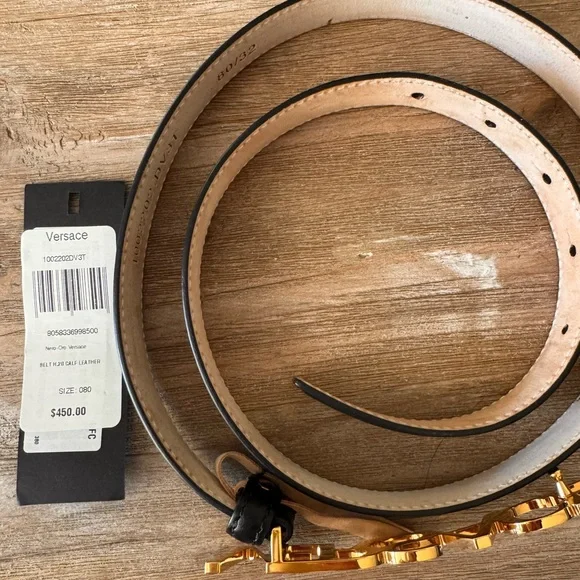 Versace Women's Belt in Black and Gold - Picture 3 of 3